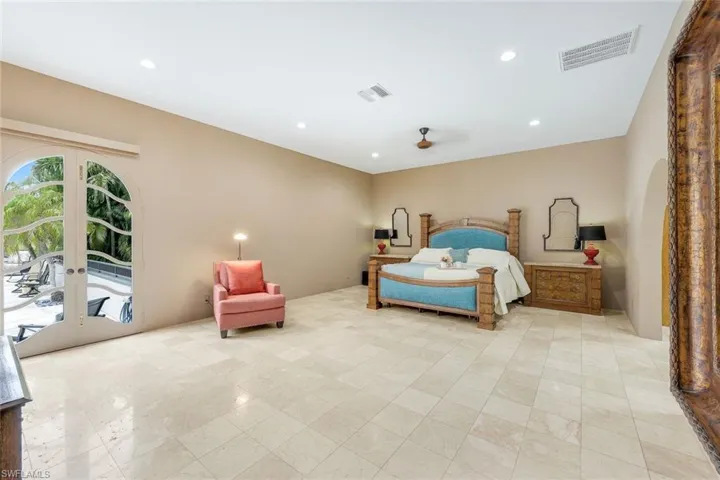 12855  Pond Apple E DR, Naples, FL 34119
