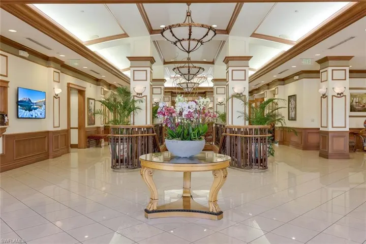 12855  Pond Apple E DR, Naples, FL 34119