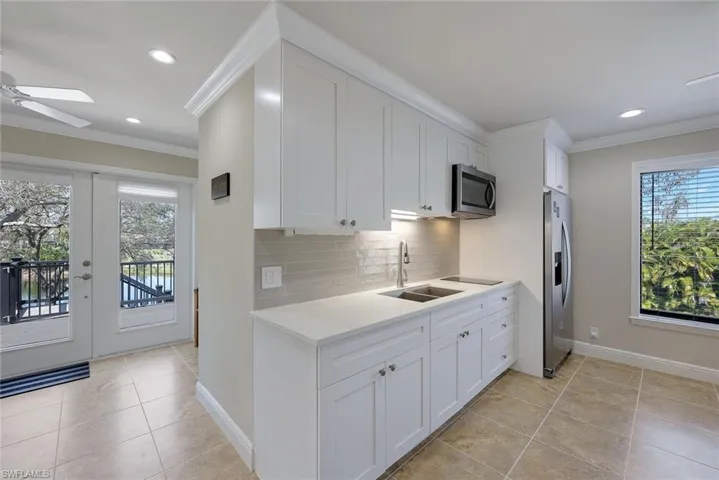 12855  Pond Apple E DR, Naples, FL 34119