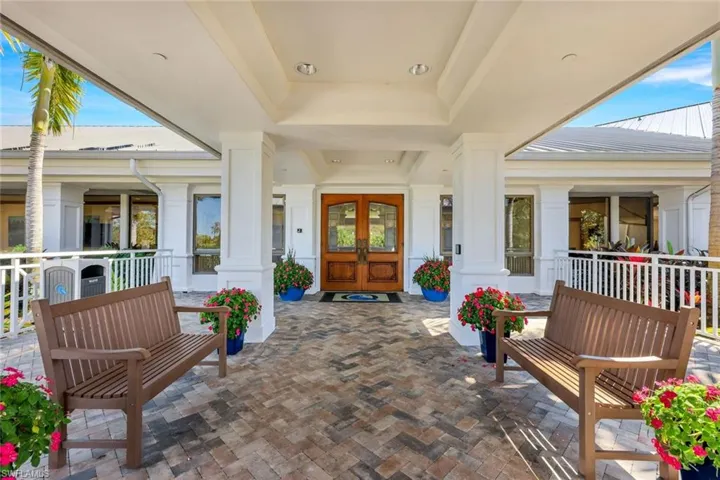 12855  Pond Apple E DR, Naples, FL 34119