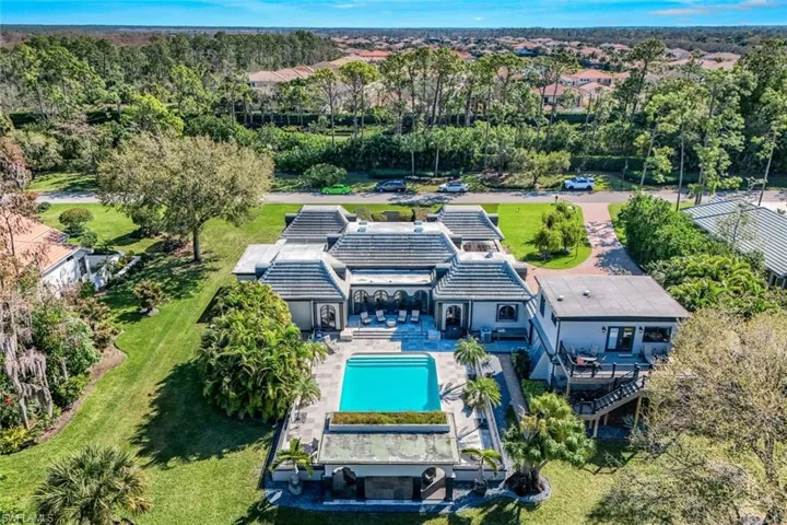 12855  Pond Apple E DR, Naples, FL 34119