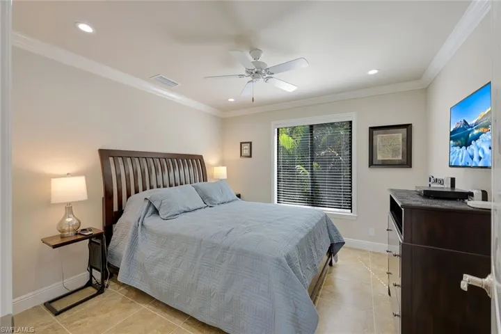 12855  Pond Apple E DR, Naples, FL 34119