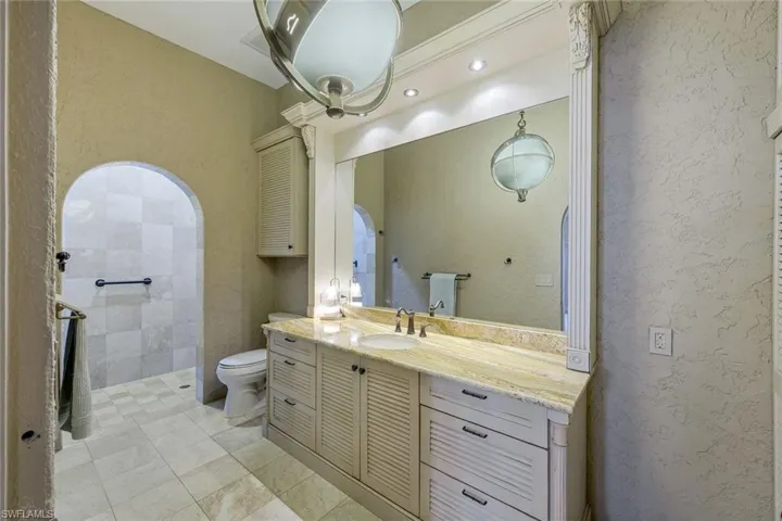 12855  Pond Apple E DR, Naples, FL 34119
