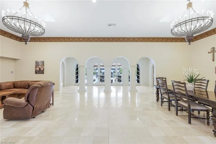 12855  Pond Apple E DR, Naples, FL 34119