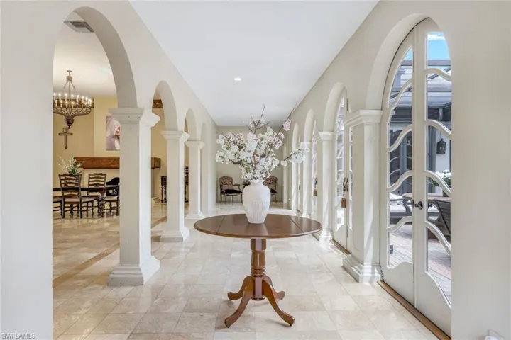 12855  Pond Apple E DR, Naples, FL 34119