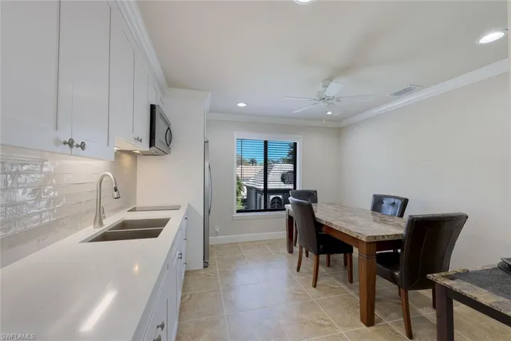 12855  Pond Apple E DR, Naples, FL 34119