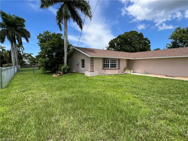 15700  Candle  DR, Fort Myers, FL 33908