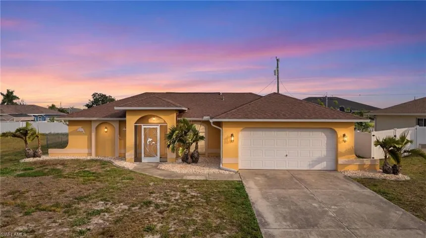 919 18th Ter, Cape Coral, Florida 33909