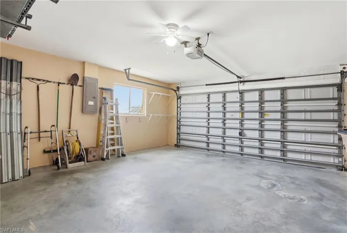 919 18th Ter, Cape Coral, Florida 33909