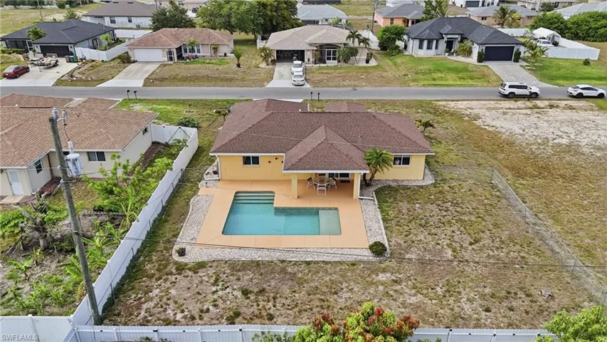 919 18th Ter, Cape Coral, Florida 33909