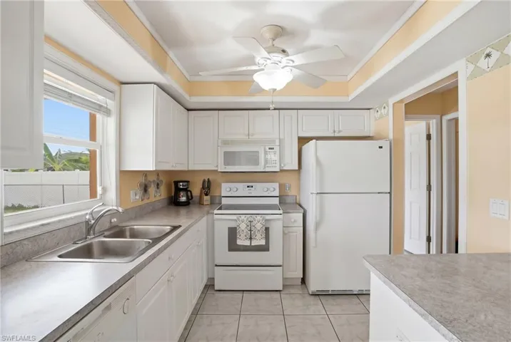 919 18th Ter, Cape Coral, Florida 33909