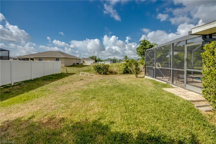 1728 Sw 15th St, Cape Coral, Florida 33991
