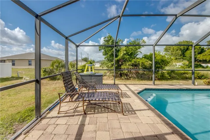 1728 Sw 15th St, Cape Coral, Florida 33991
