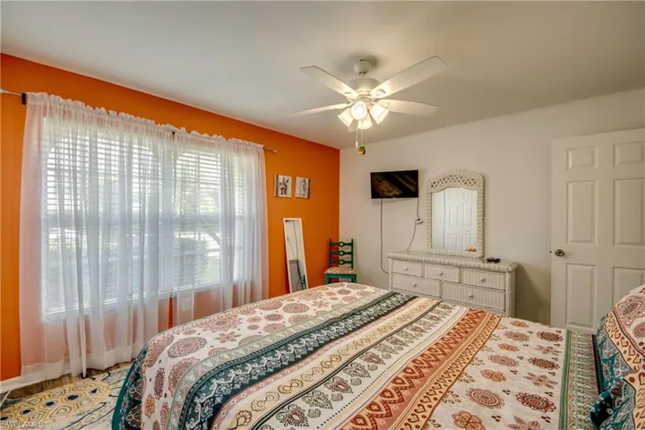 1728 Sw 15th St, Cape Coral, Florida 33991