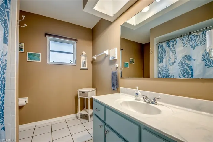 1728 Sw 15th St, Cape Coral, Florida 33991