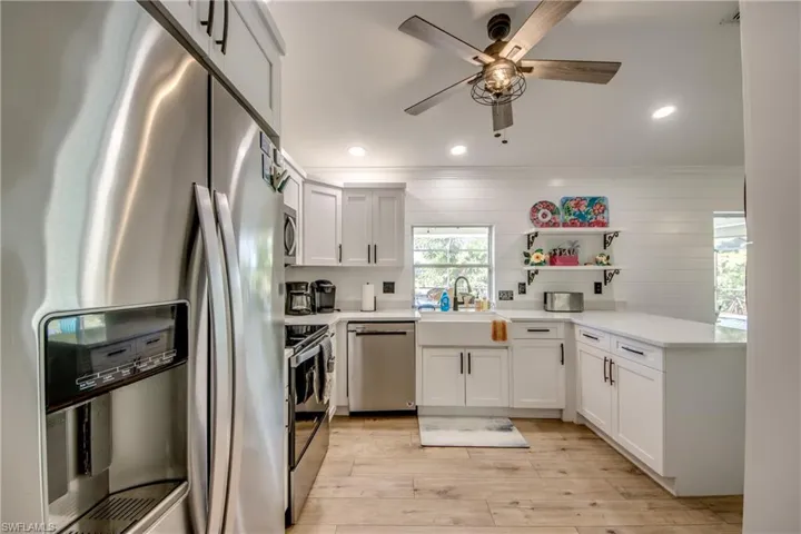 1728 Sw 15th St, Cape Coral, Florida 33991