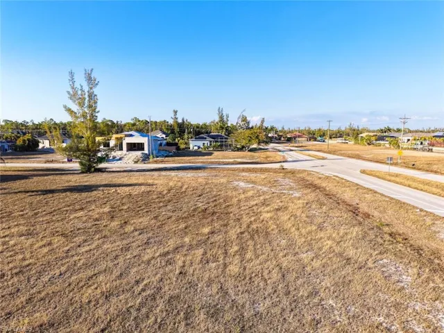 4002 NW 22nd St Cape Coral, FL 33993