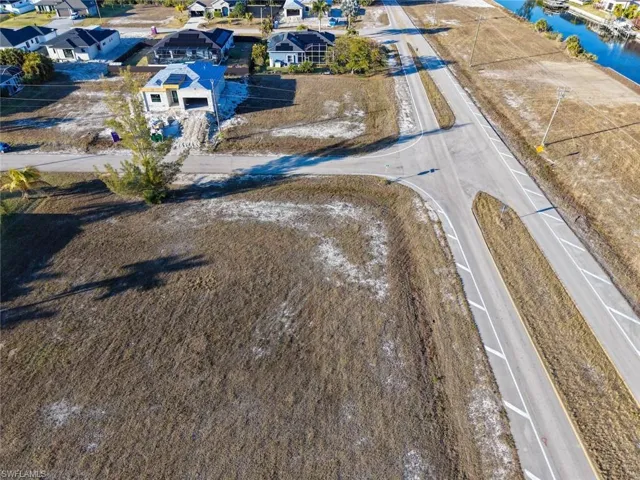 4002 NW 22nd St Cape Coral, FL 33993