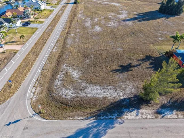 4002 NW 22nd St Cape Coral, FL 33993