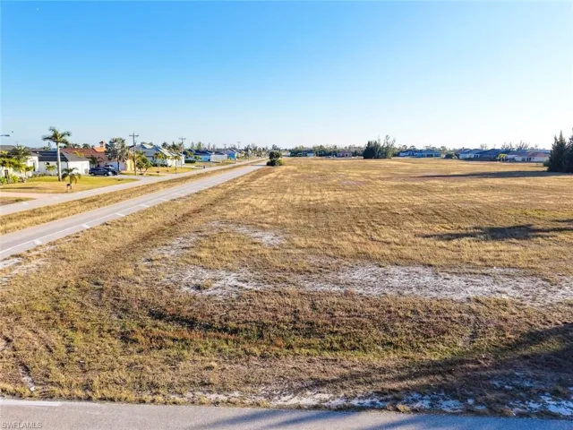4002 NW 22nd St Cape Coral, FL 33993