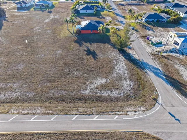 4002 NW 22nd St Cape Coral, FL 33993