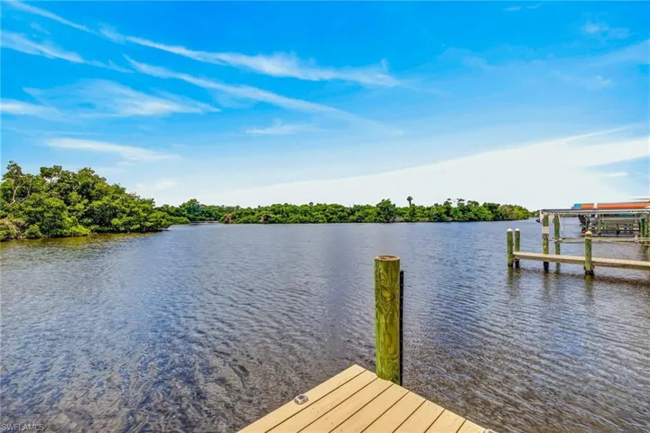 39 Channel Ln, Fort Myers, Florida 33905