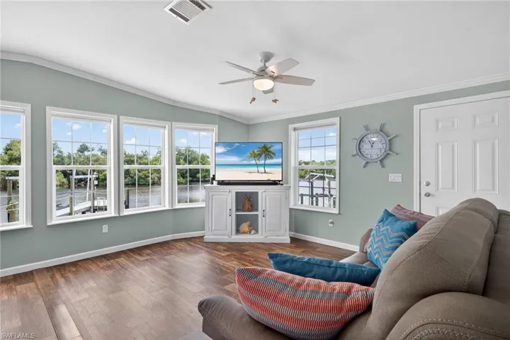 39 Channel Ln, Fort Myers, Florida 33905