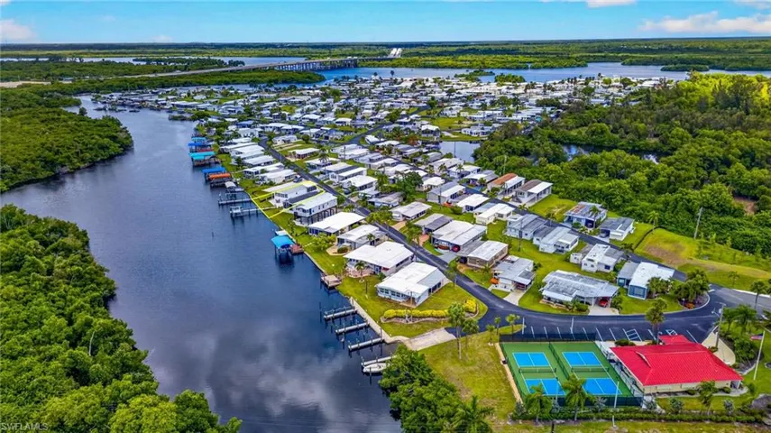 39 Channel Ln, Fort Myers, Florida 33905