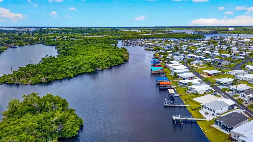 39 Channel Ln, Fort Myers, Florida 33905