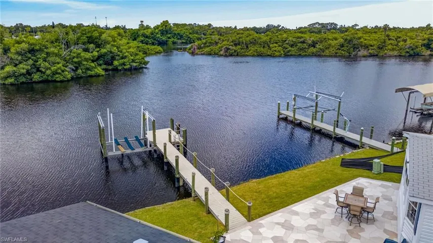 39 Channel Ln, Fort Myers, Florida 33905