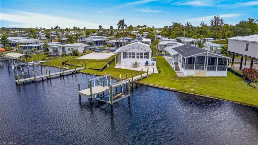 39 Channel Ln, Fort Myers, Florida 33905