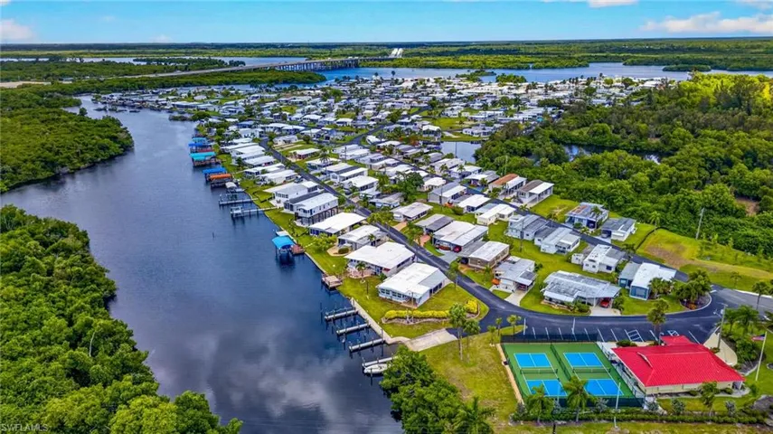 39 Channel Ln, Fort Myers, Florida 33905