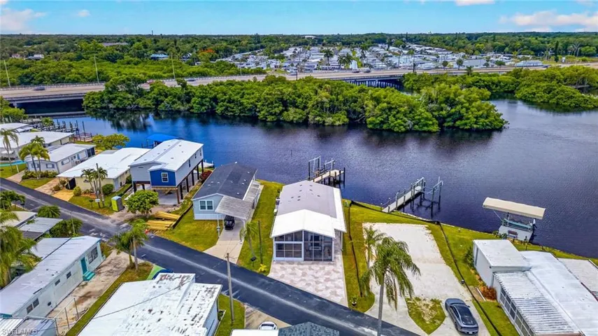 39 Channel Ln, Fort Myers, Florida 33905