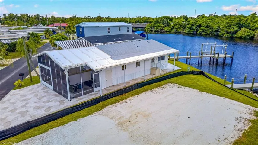 39 Channel Ln, Fort Myers, Florida 33905