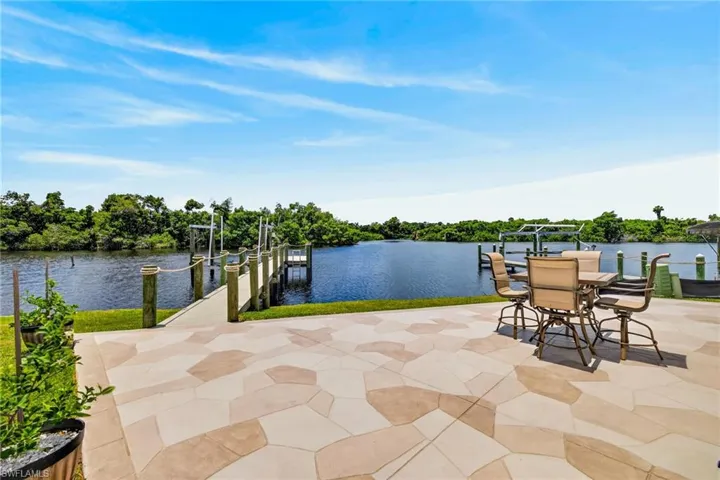 39 Channel Ln, Fort Myers, Florida 33905