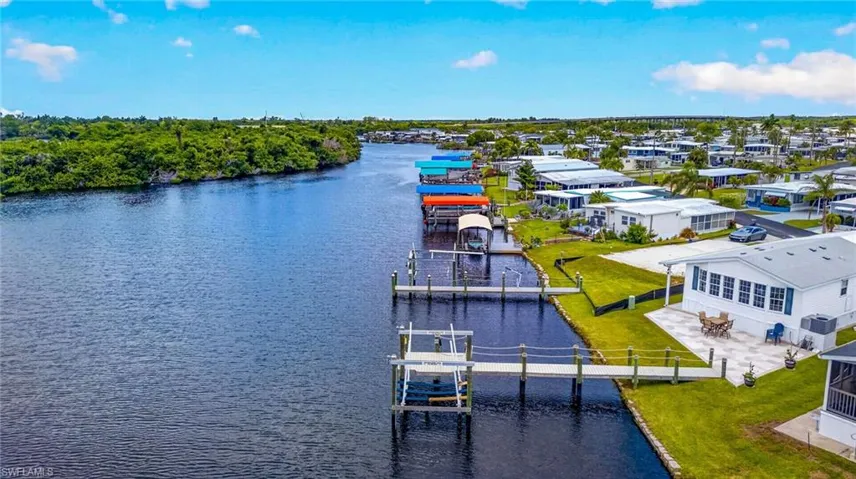 39 Channel Ln, Fort Myers, Florida 33905