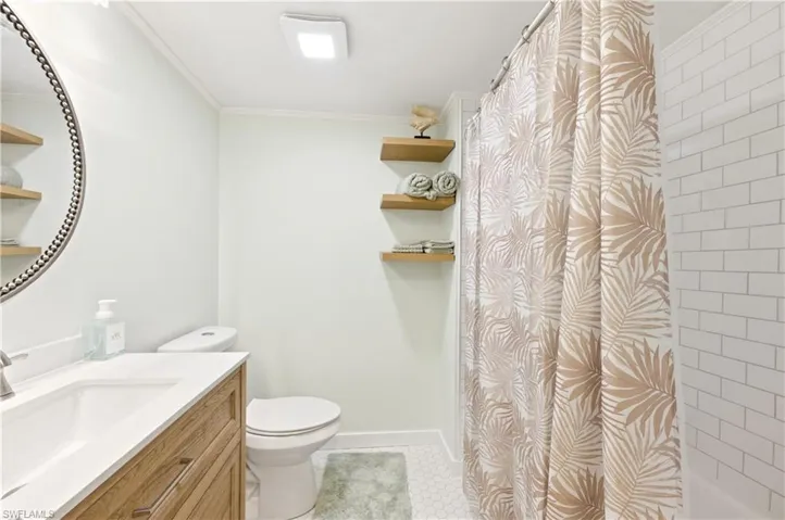 16001 Amberwood Lake Ct 1, Fort Myers, Florida 33908