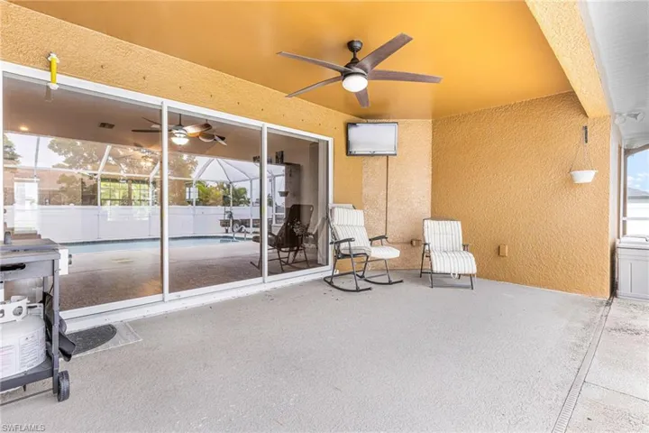 under-truss lanai