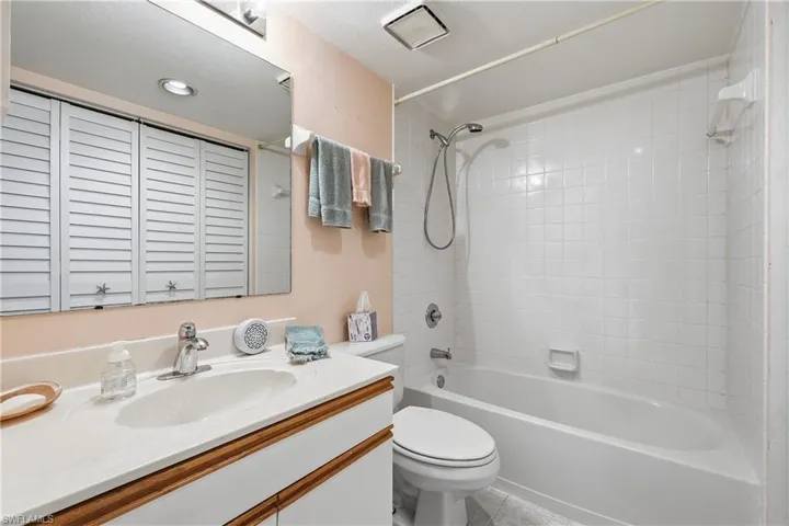 2nd Bathroom