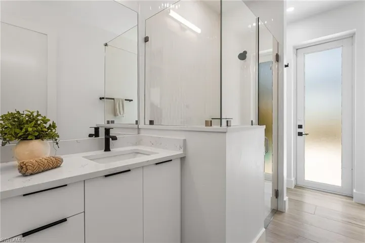 Pool bathroom - 2nd Bath
