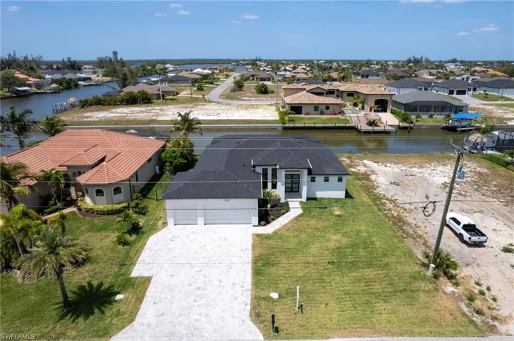 2702  Old Burnt Store N RD, Cape Coral, FL 33993