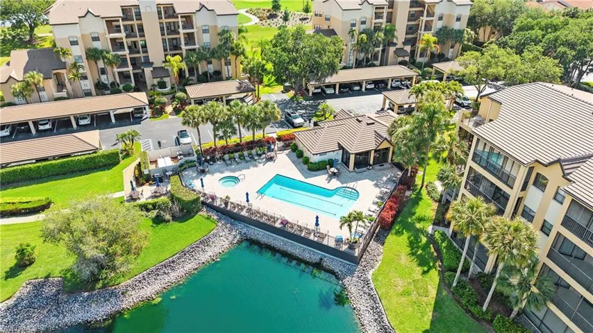 166 Vintage Cir 201, Naples, Florida 34119