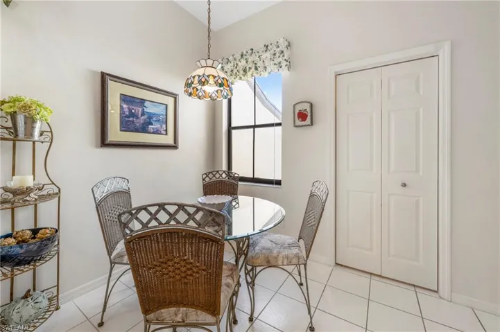 166 Vintage Cir 201, Naples, Florida 34119