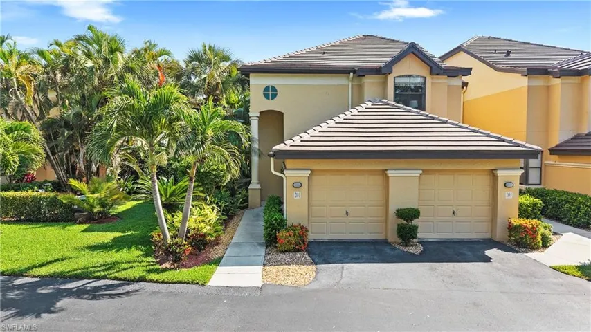166 Vintage Cir 201, Naples, Florida 34119