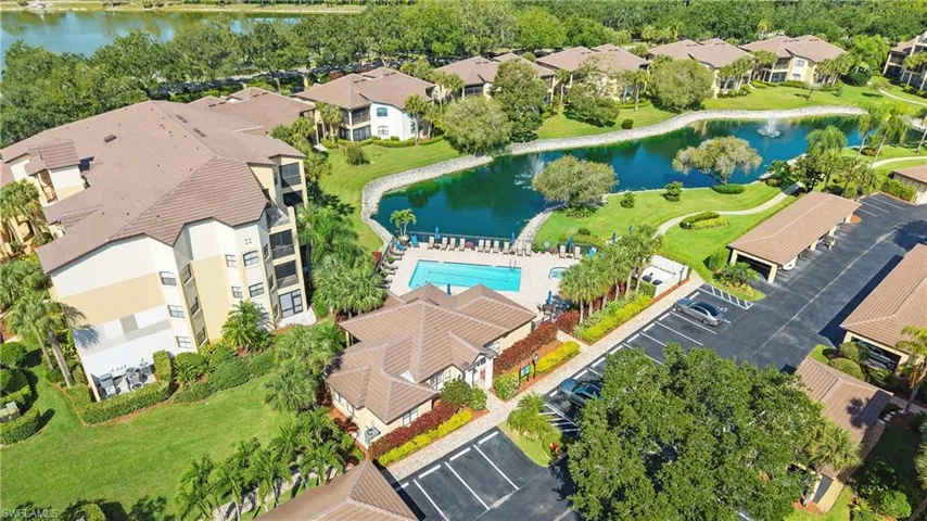 166 Vintage Cir 201, Naples, Florida 34119