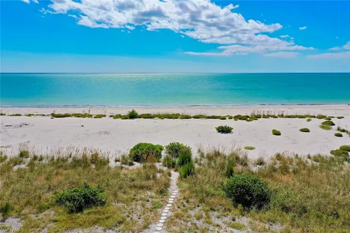 4717 Rue Belle Mer, Sanibel, Florida 33957