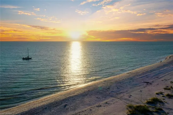 4717 Rue Belle Mer, Sanibel, Florida 33957