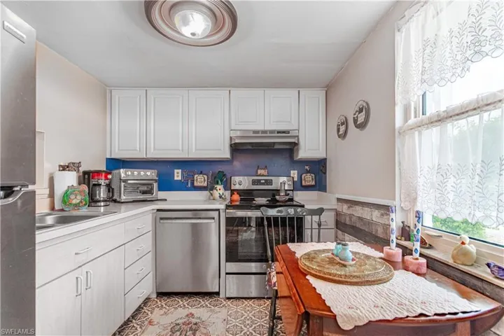 1580 Pine Valley Dr 103, Fort Myers, Florida 33907