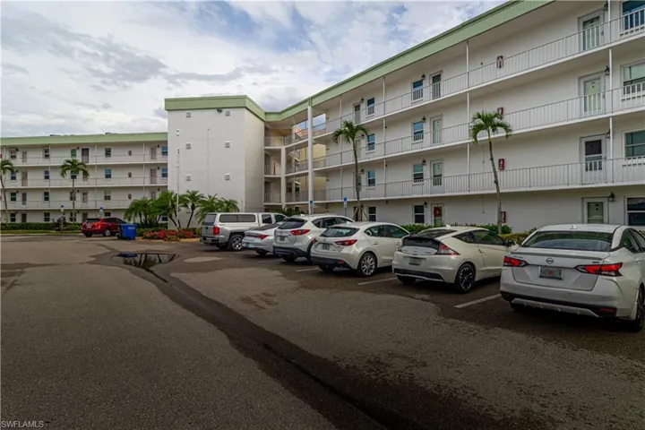 1580 Pine Valley Dr 103, Fort Myers, Florida 33907
