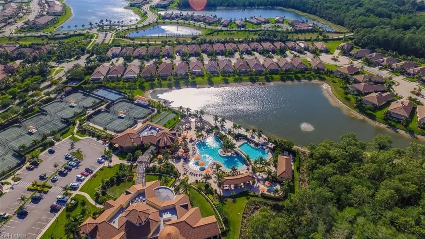 Treviso Bay amenities